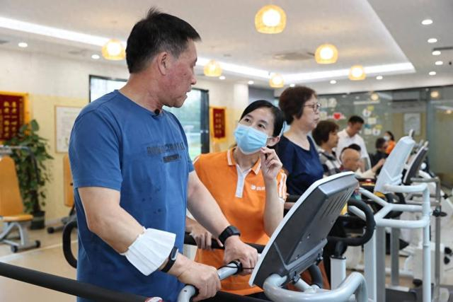 半月谈丨开辟银发体育经济新赛道